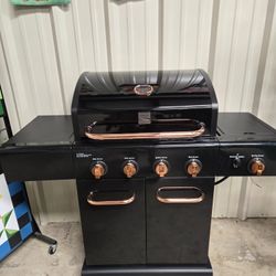 Kenmore 4 Burner Propane Gas Grill!!! New