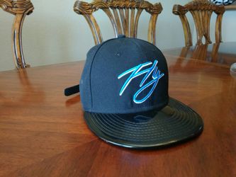 Nike "FLY" strap back