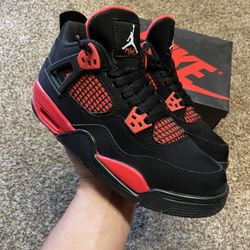 Jordan 4 size 7Y