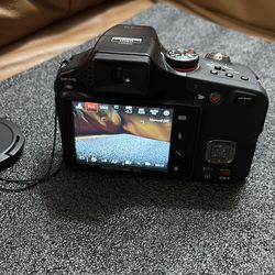 Kodak EasyShare Max Z990 12MP Digital Camera - 30x Optical Zoom - Full HD 1080p