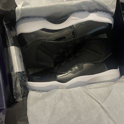 Jordan 11 Spacejam 