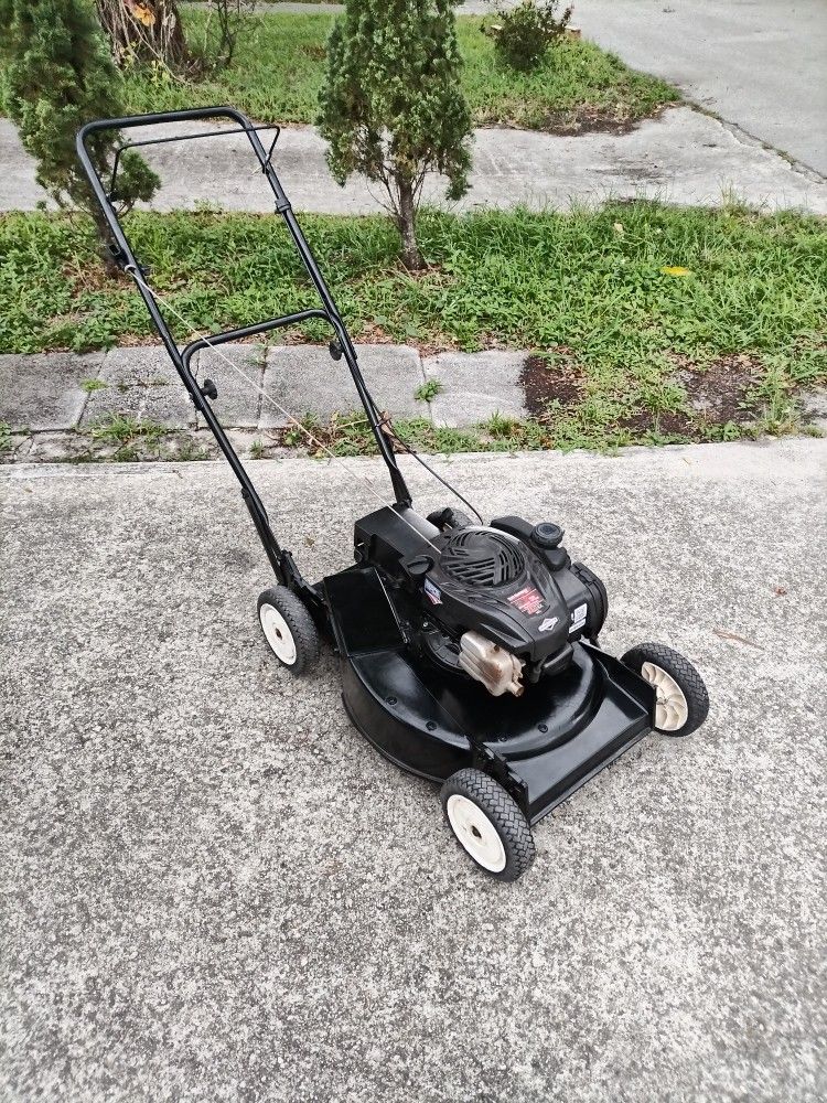 Gas Lawn Mower With New Blade Works Good $140 Firm!!