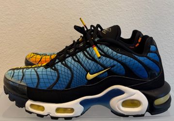 NIKE Air Max Plus