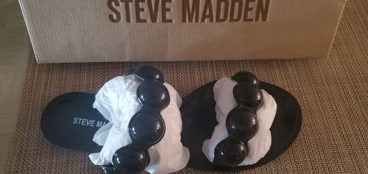 Steve Madden Size 8 Black Sandals