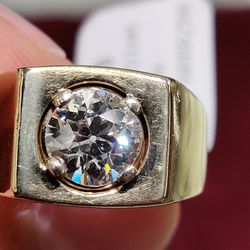 14k Ring, 9.5 Grms, 2 Karot Diamond. 