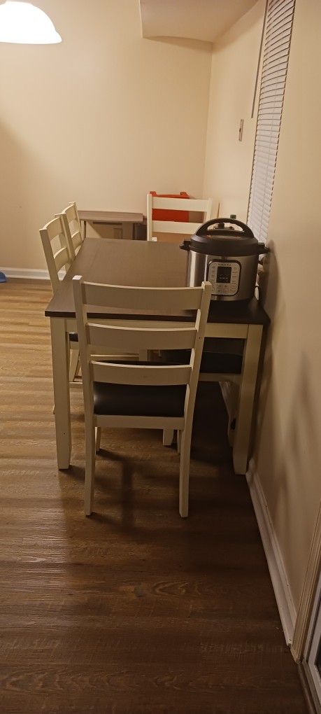 DINING TABLE SET