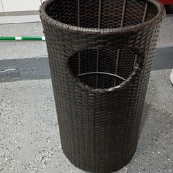 Wicker Hamper/ Laundry or Waste basket