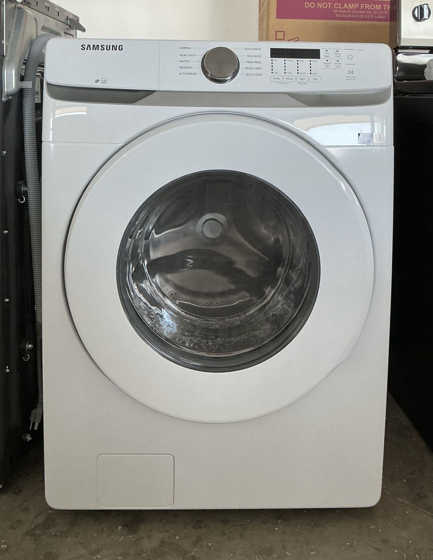 Samsung 4.5 cu. ft. High-Efficiency Front Load Washer w/ Self-Clean