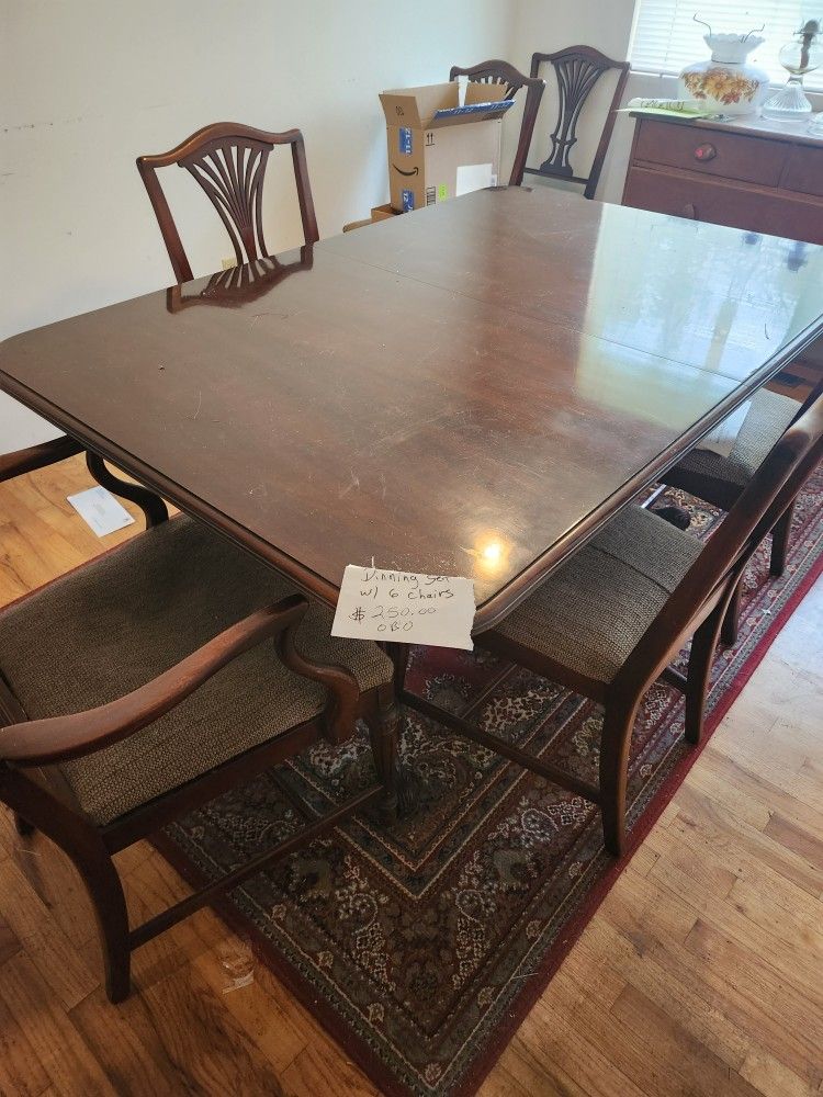 Antique Table With Leaves And 6 Chairs