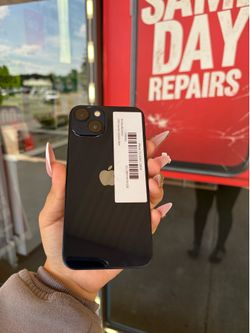$85 to finance - Unlocked iPhone 13 (128GB)