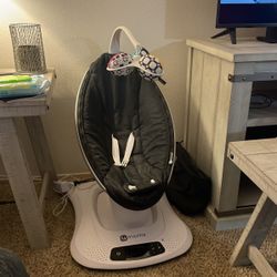 Like New Mamaru Bluetooth Swing 