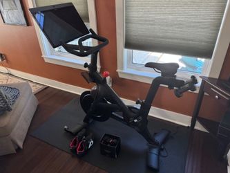 Like-New 2023 Peloton Bike Plus, ~24 Rides, St. Petersburg