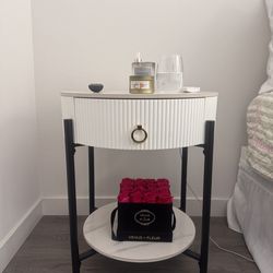Nightstand/end table