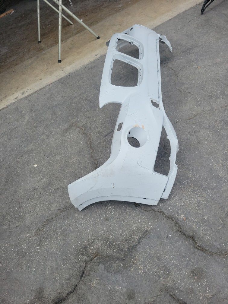 13/14 Bmw X1 Front Bumper