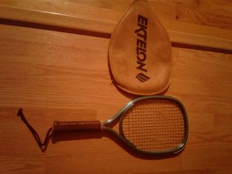 tennis racket