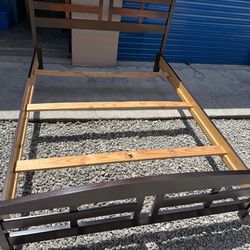 Queen size bedroom set