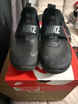 Nike Size 5  Youth