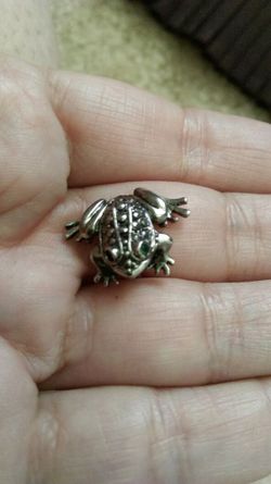 Adorable frog lapel pin tiny