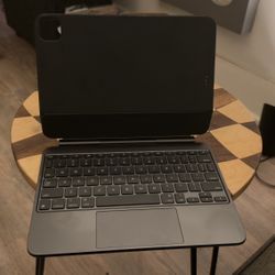 Apple Magic Keyboard for 11” iPad 