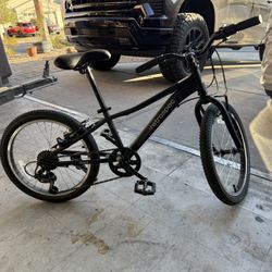 Retrospec Dart 20” Ages 6-11   240$ Bike Never Used