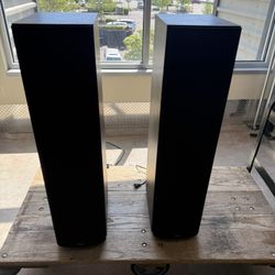 Pair of Klipsch SP-1 Tower Speakers w/ Powered Subwoofer In Each.
