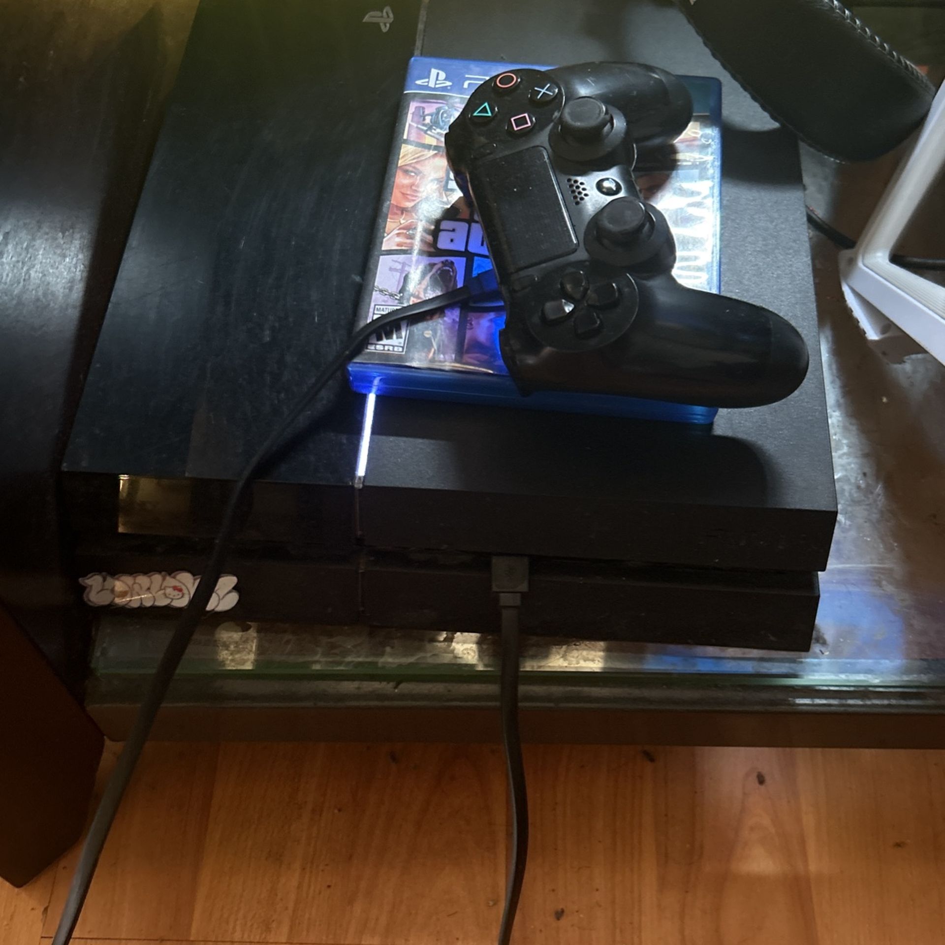 Used Ps4 with GTA V