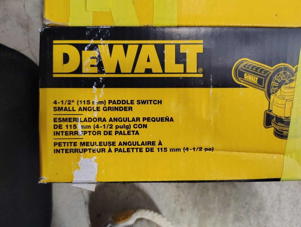DeWalt 4-½" Angle Grinder