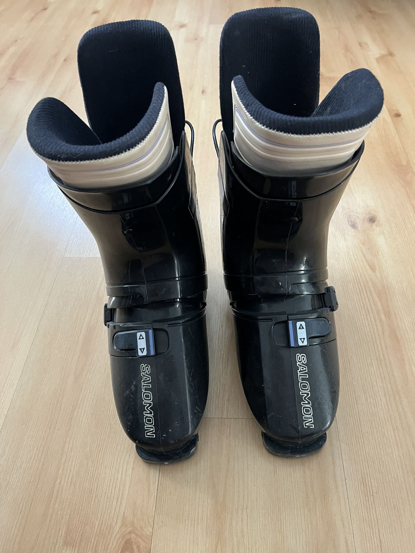 Men’s Salomon Ski Boots