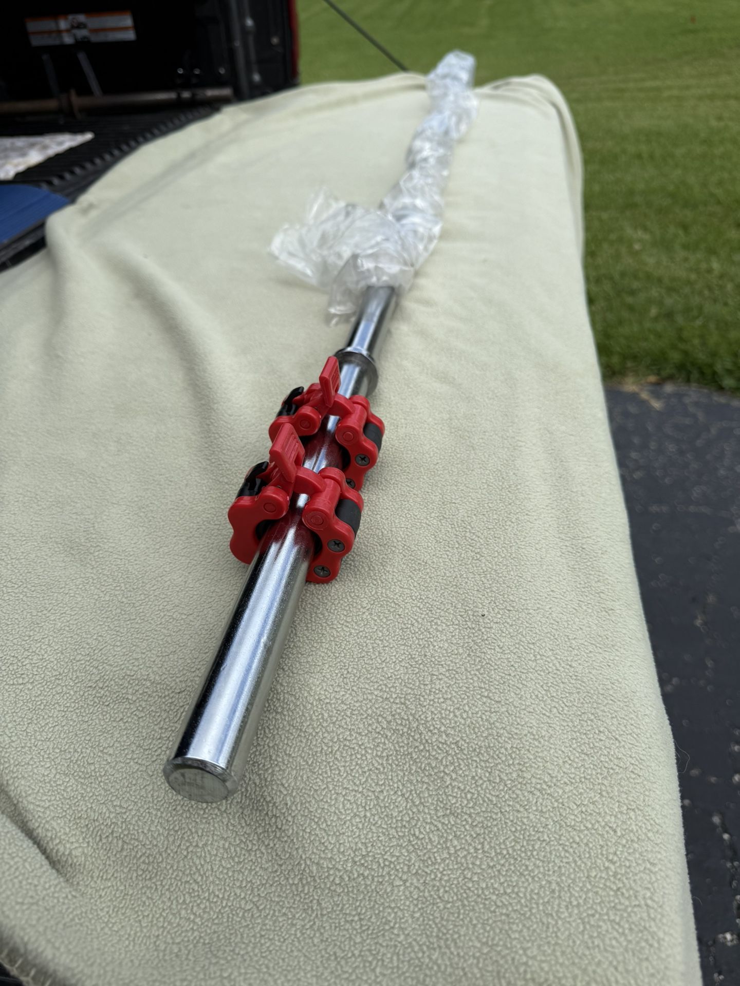 New 6’ Standard(For 1” Hole Weights) Barbell With Quick Locking Collars