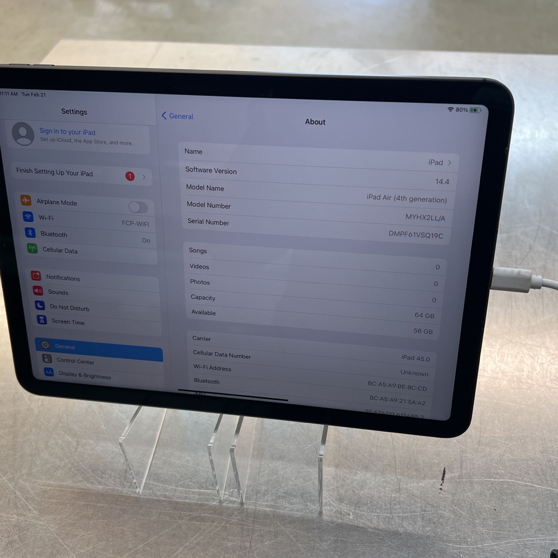 Apple Tablet Model MYHX2LL/A With Case 64gb iPad Air 4th Generation