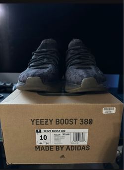 Yeezy 380 Onyx size 10