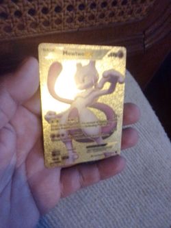 Golden Mewtwo Pokemon card