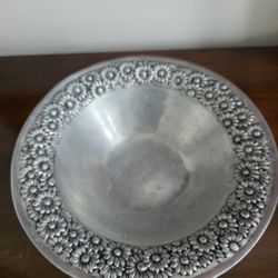 Vintage Wilton Armetale embossed pewter bowl with pedestal base.