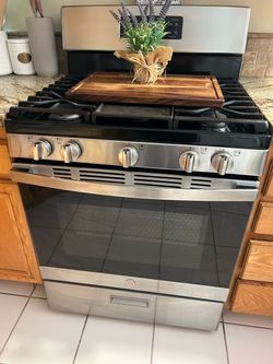 GE Stainless Steel Gas Stove – 5 Burners – $300 OBO