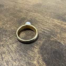 Gold Pearl Ring  Size (7)
