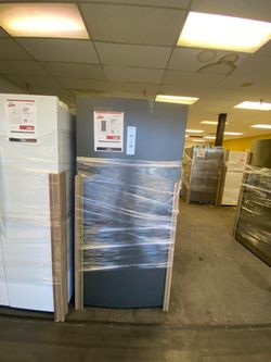 Frigidaire FFUE2024AN  Upright Freezer