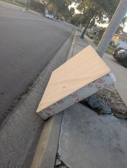 Box Spring Queen Size