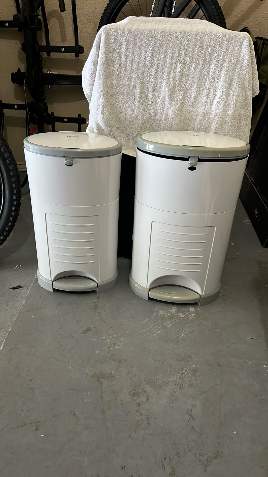 DEKOR DIAPER PAILS