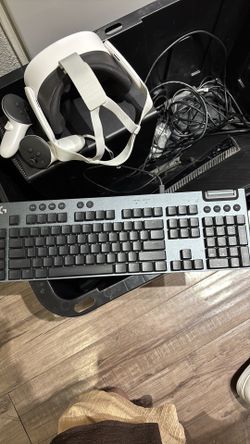 Logitech  G915x keyboard