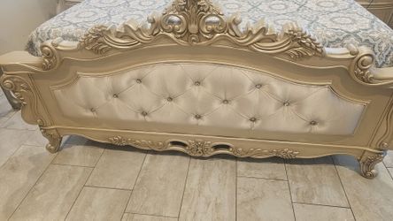 5 Pices Acme FurnitureKing Size Bed With Night Stand And Matress With Box
