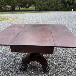 Antique Mahagony Table