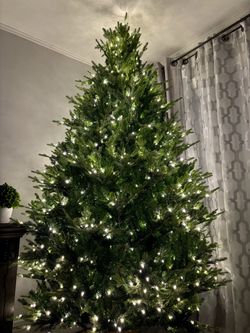 Viral Christmas Tree 7.5 Feet