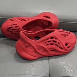 Adidas Yeesy Foam Runners