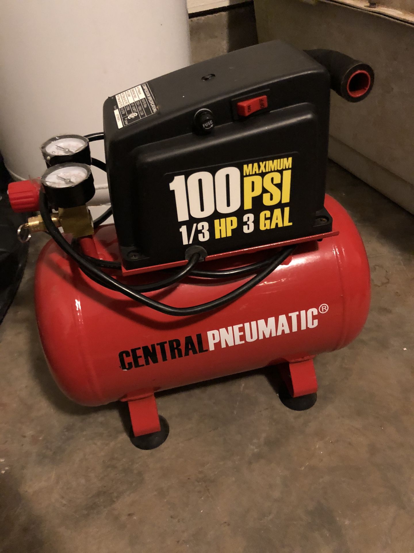 Central pneumatic compressor