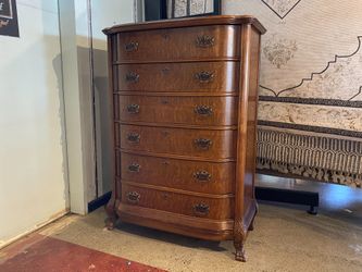 PULASKI Ornate Tallboy Dresser