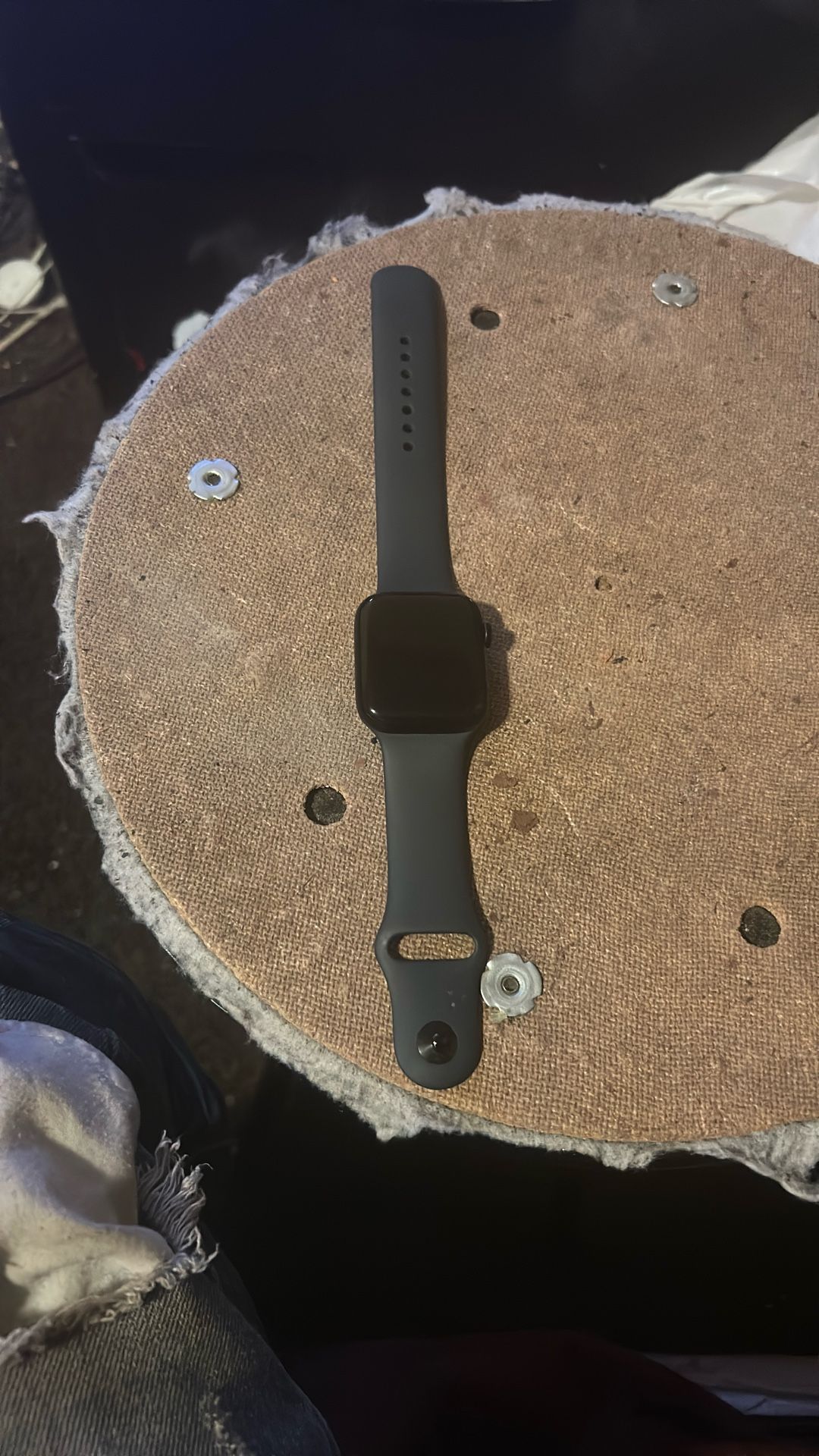 Apple Watch SE 2nd Gen GPS  Comes With Charger