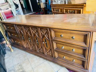Credenza
