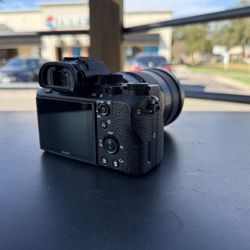 Sony Alpha 7S Il + Sony Lens FE 24-70mm f/2.8 GM