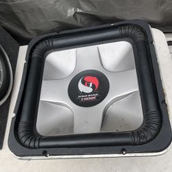 15 Inch L7 Kicker For Parts Or Repair 