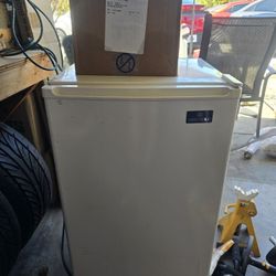 Compact Absocold Mini Fridge 